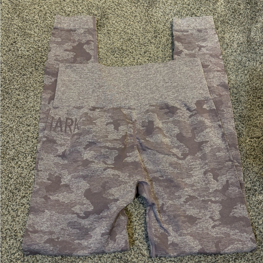 Gymshark Purple Camo Leggings - Picture 3 of 4